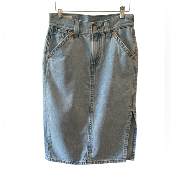 Levi’s High Waisted Denim Jean Skirt Front Slit Blue Wash Size 25 - Picture 3 of 8